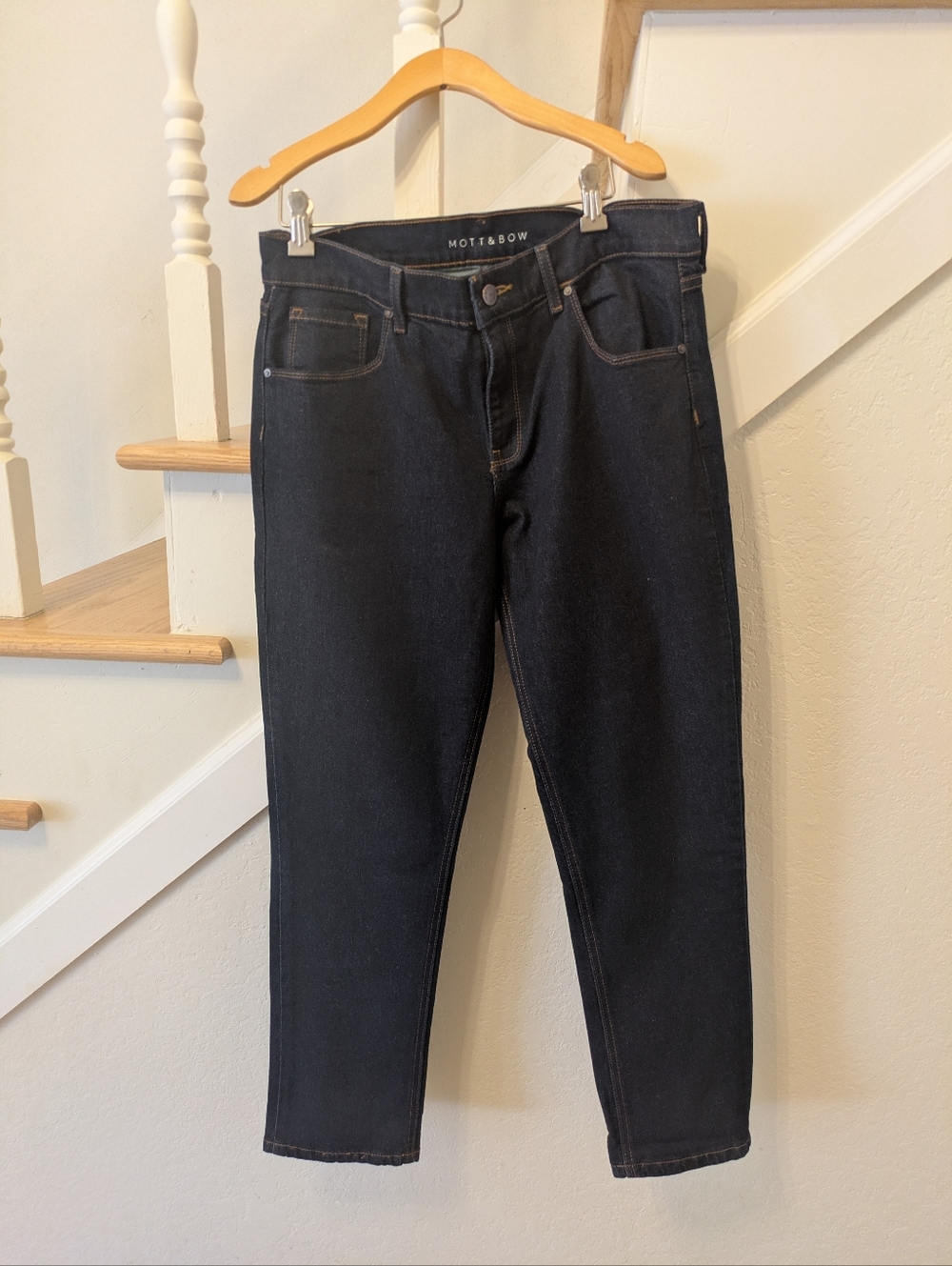 Mott & Bow - Women's Dark Wash Stretch Denim - Boyfriend Jeans - Size 30x28